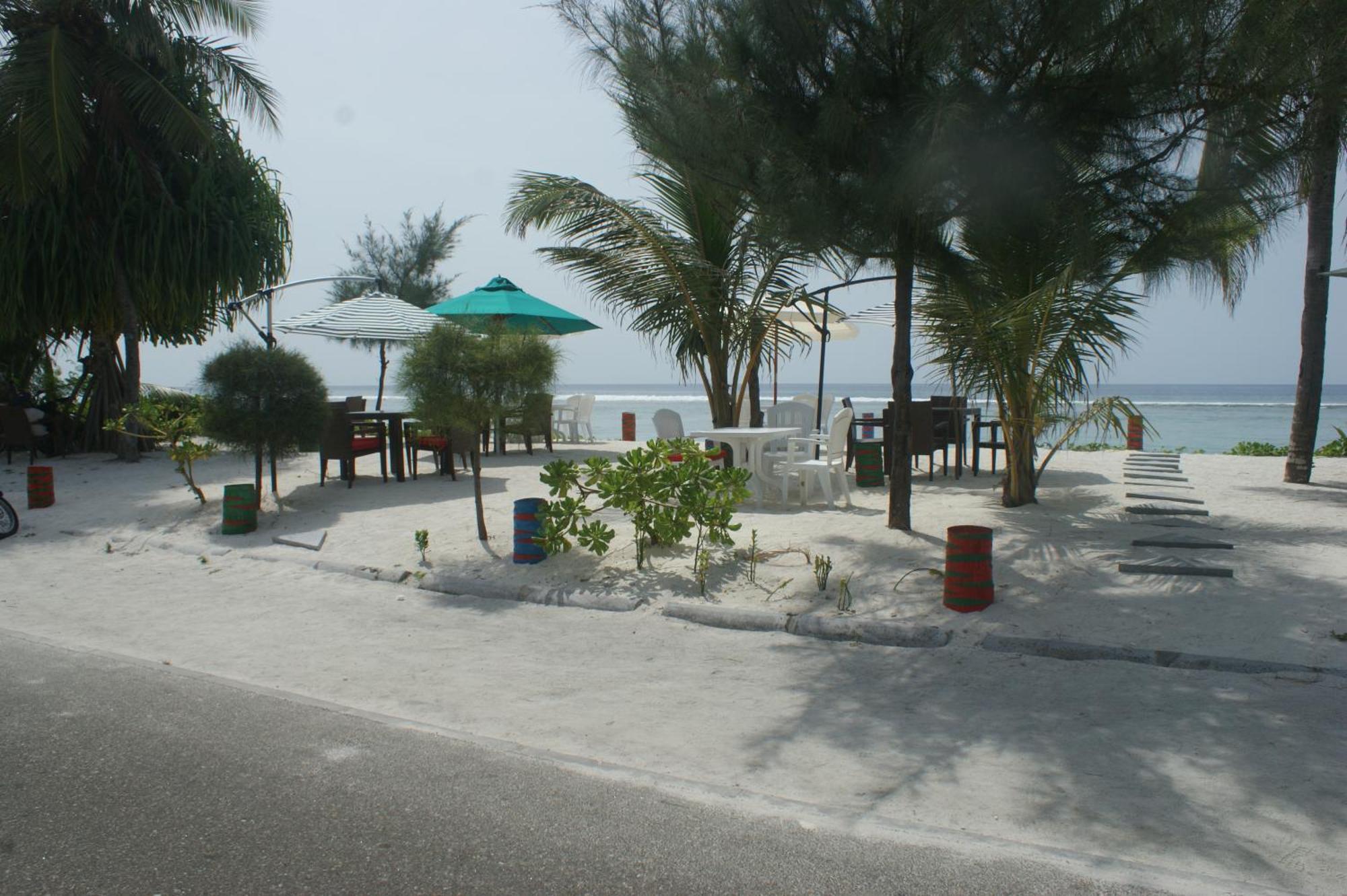 Rivethi Beach Hulhumale Exterior photo